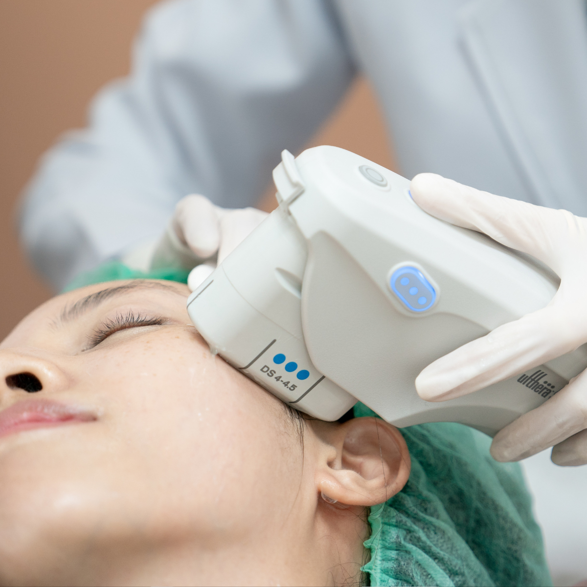 Ultrasonic 9D · Lifting Facial