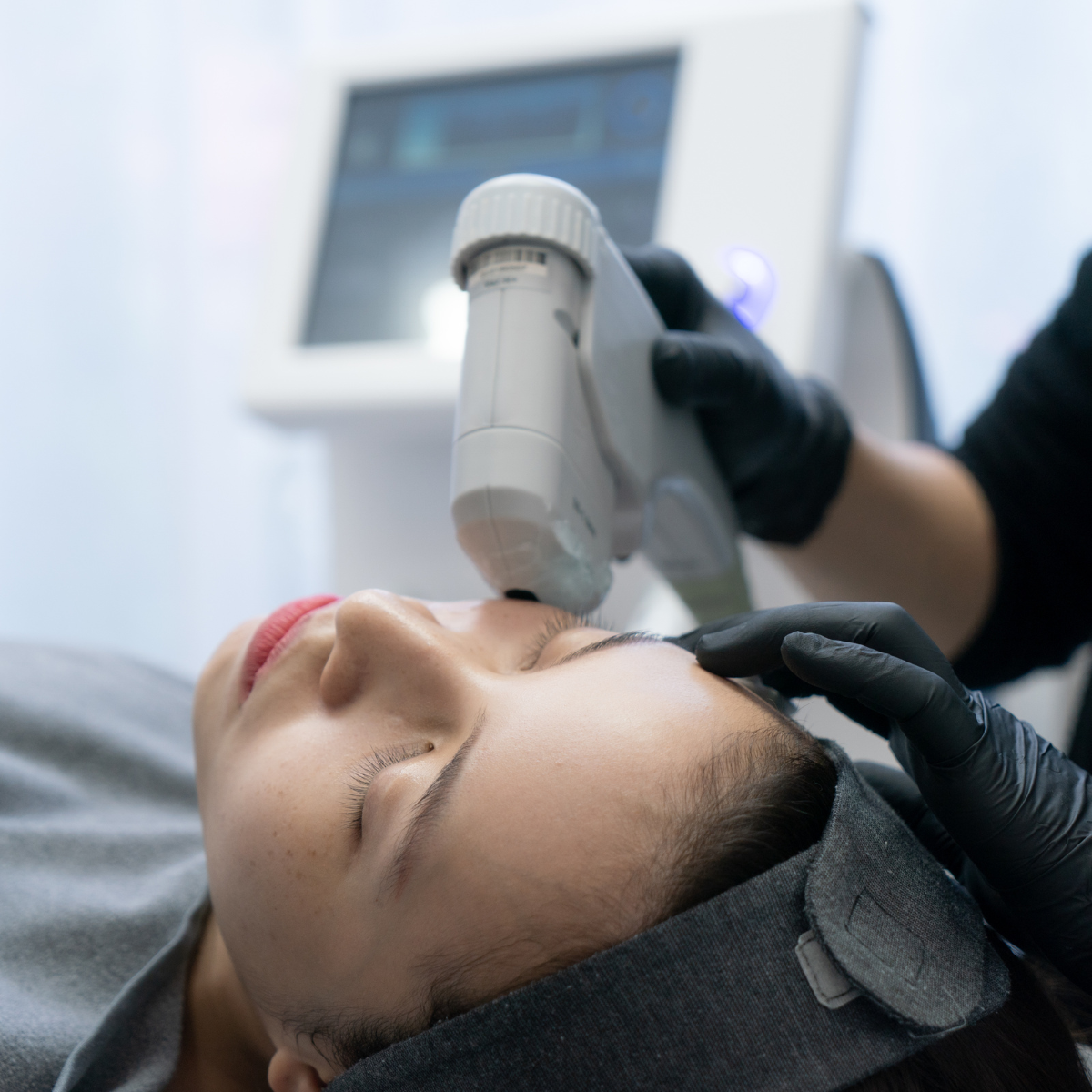 Ultrasonic 9D · Lifting Facial