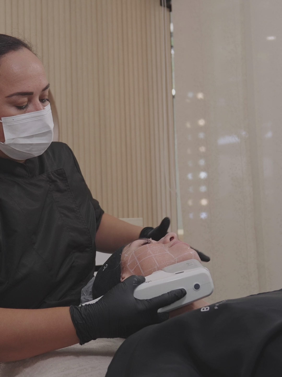 Ultrasonic 12D · Lifting Facial